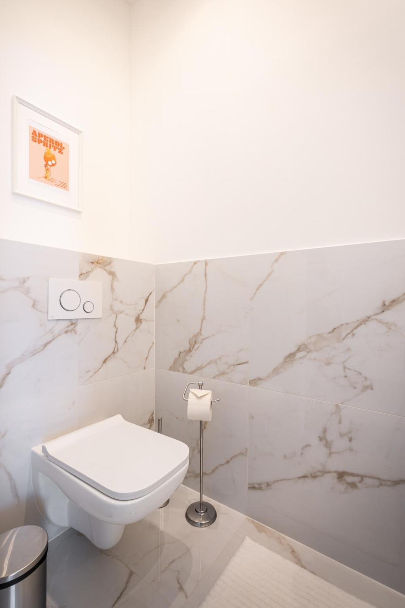 E13 - Grand Boulevard Heritage Suite - Best Location By Bqa Budapest Room photo